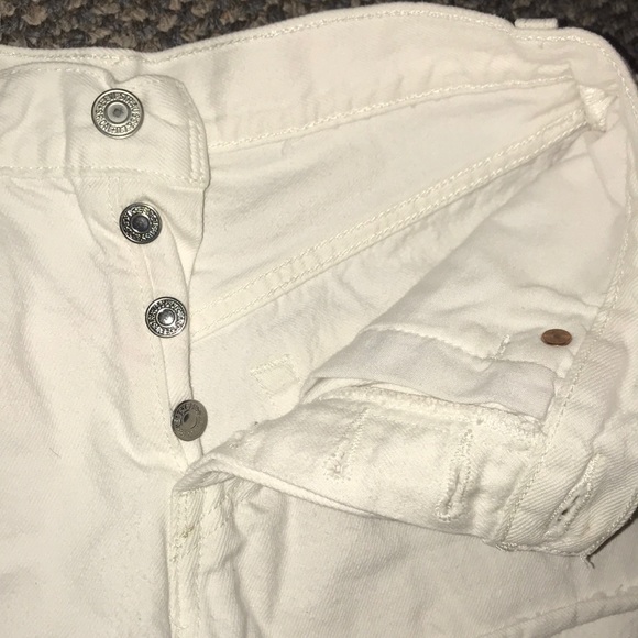 Levi’s Shorts - Picture 3 of 7